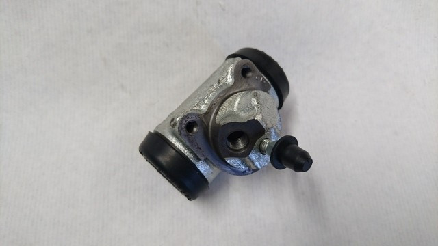 Cylindre frein AV G Panhard PL 17 - 60 à 62